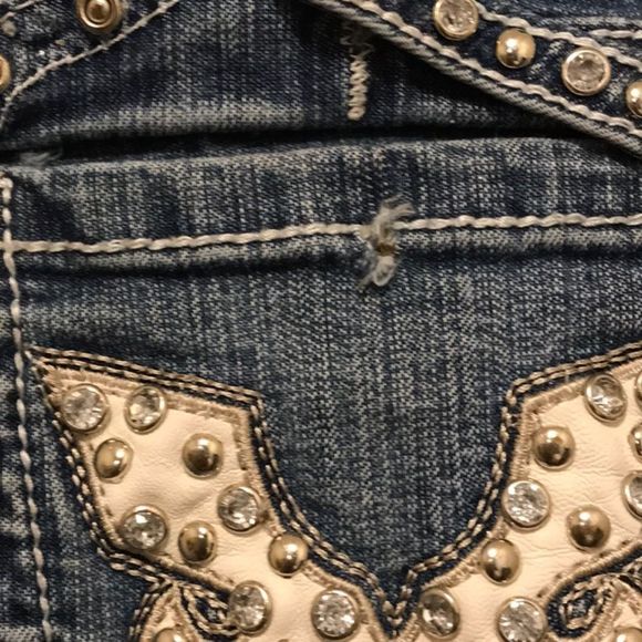 Women’s It’s Me jean in size 9 - Picture 3 of 6